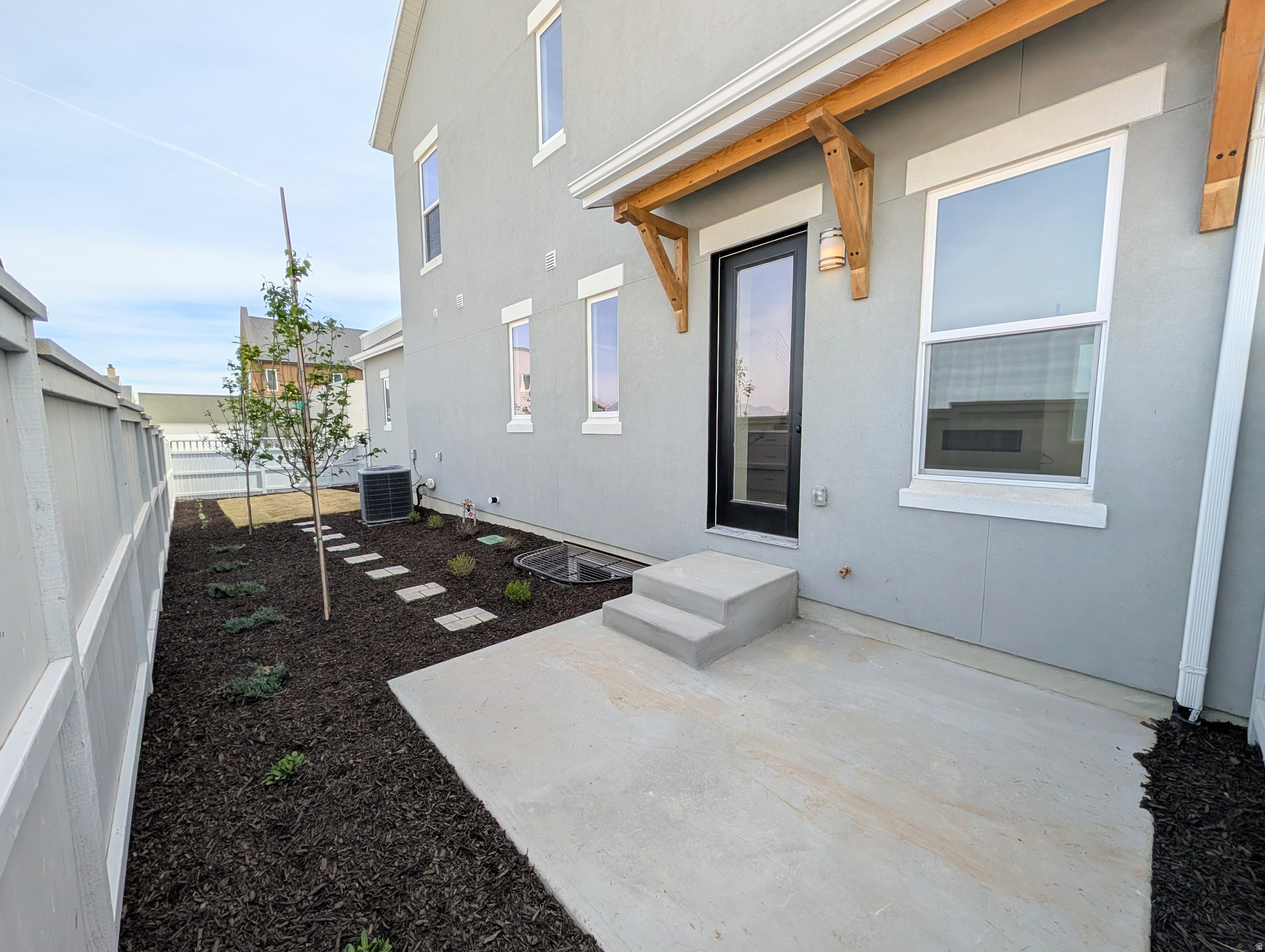 DAYBREAK - Residential