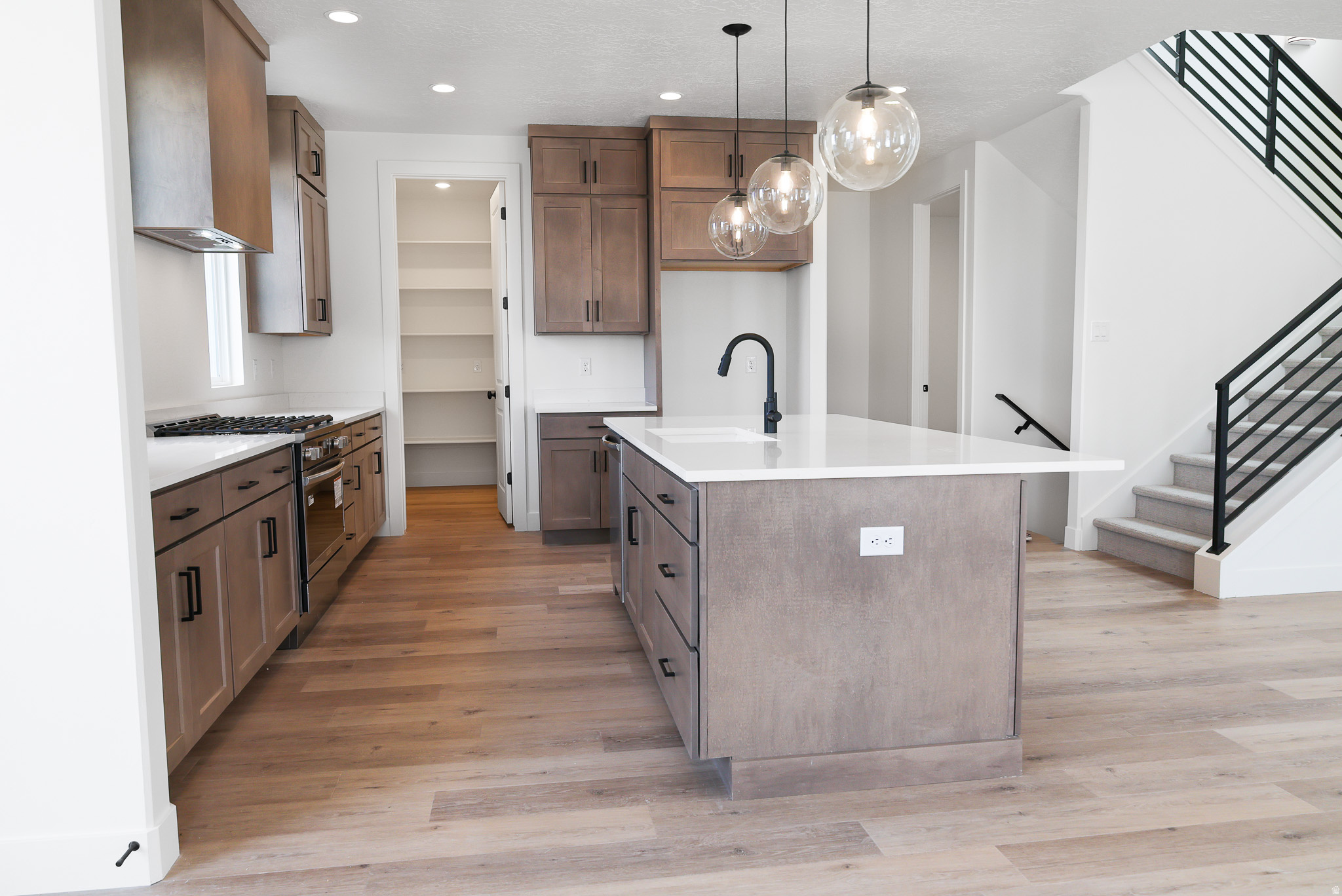 DAYBREAK - Residential