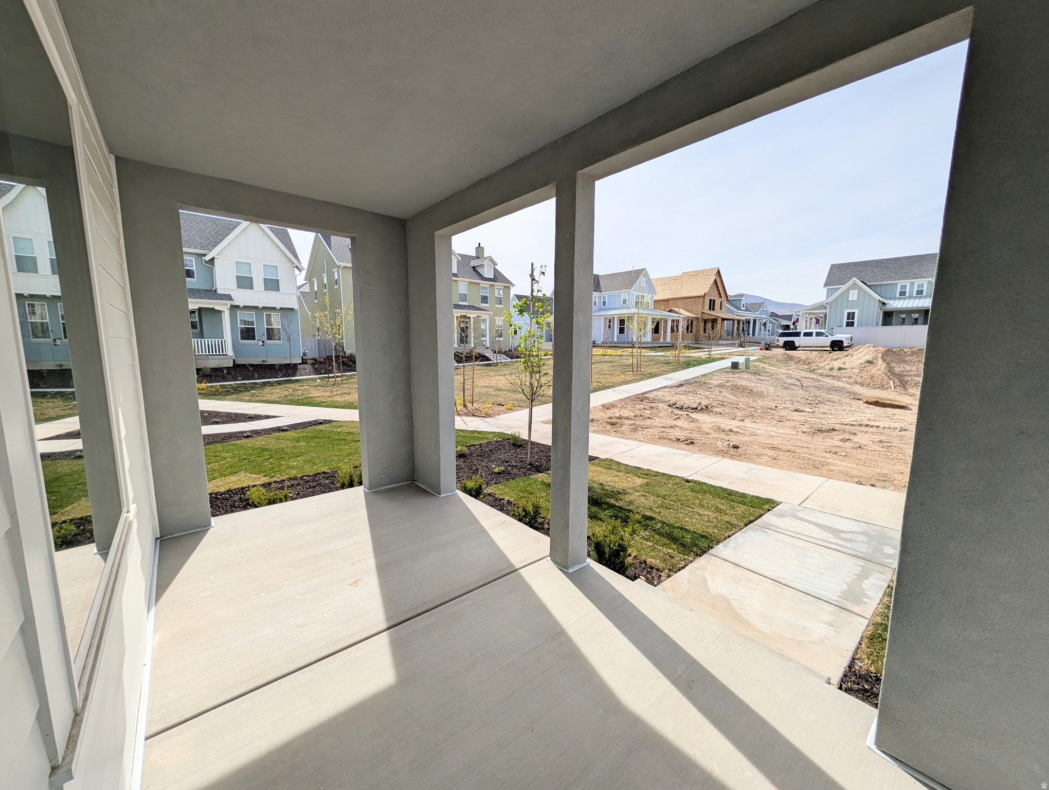 DAYBREAK - Residential