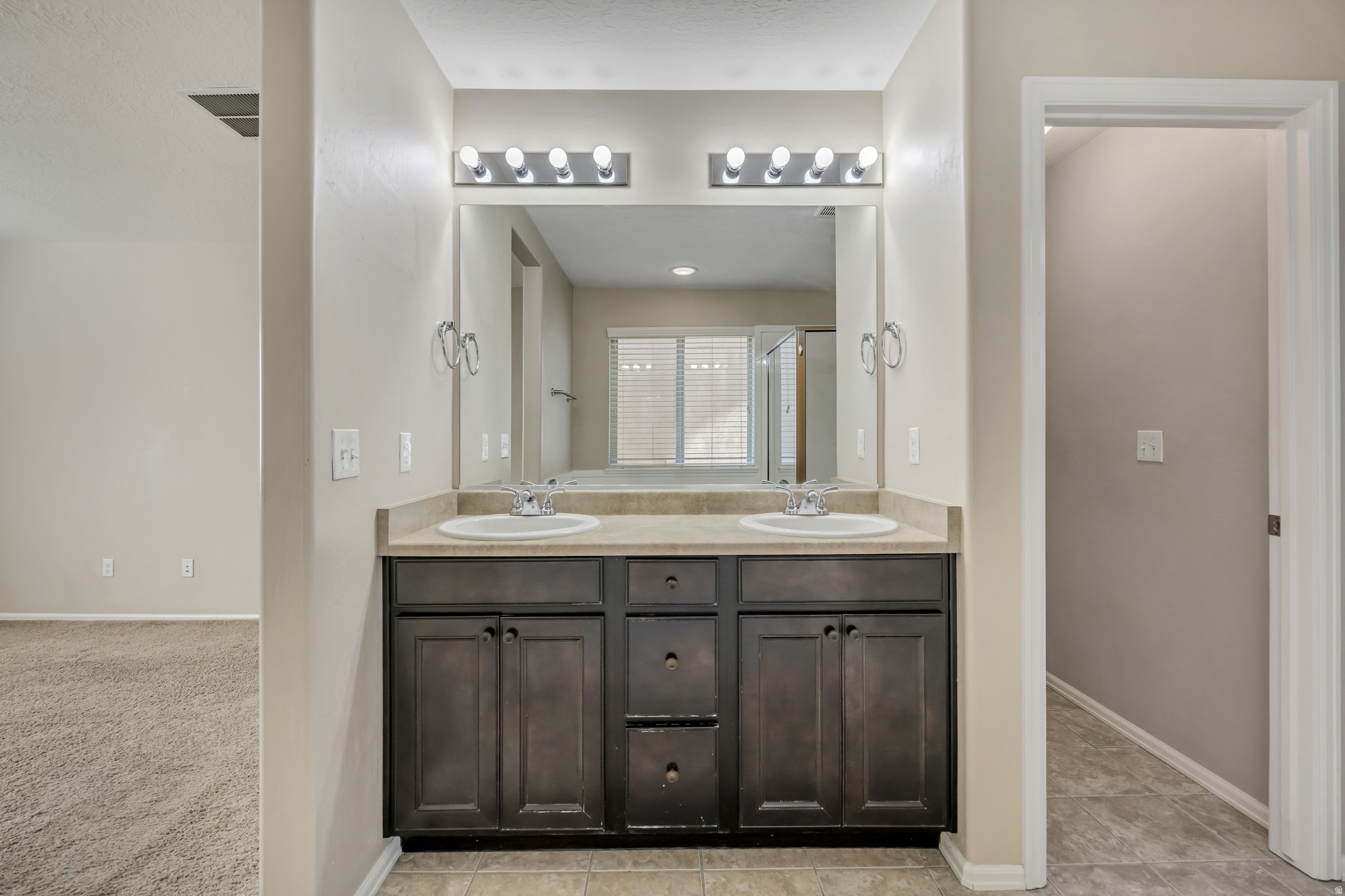 GREY HAWK - Residential