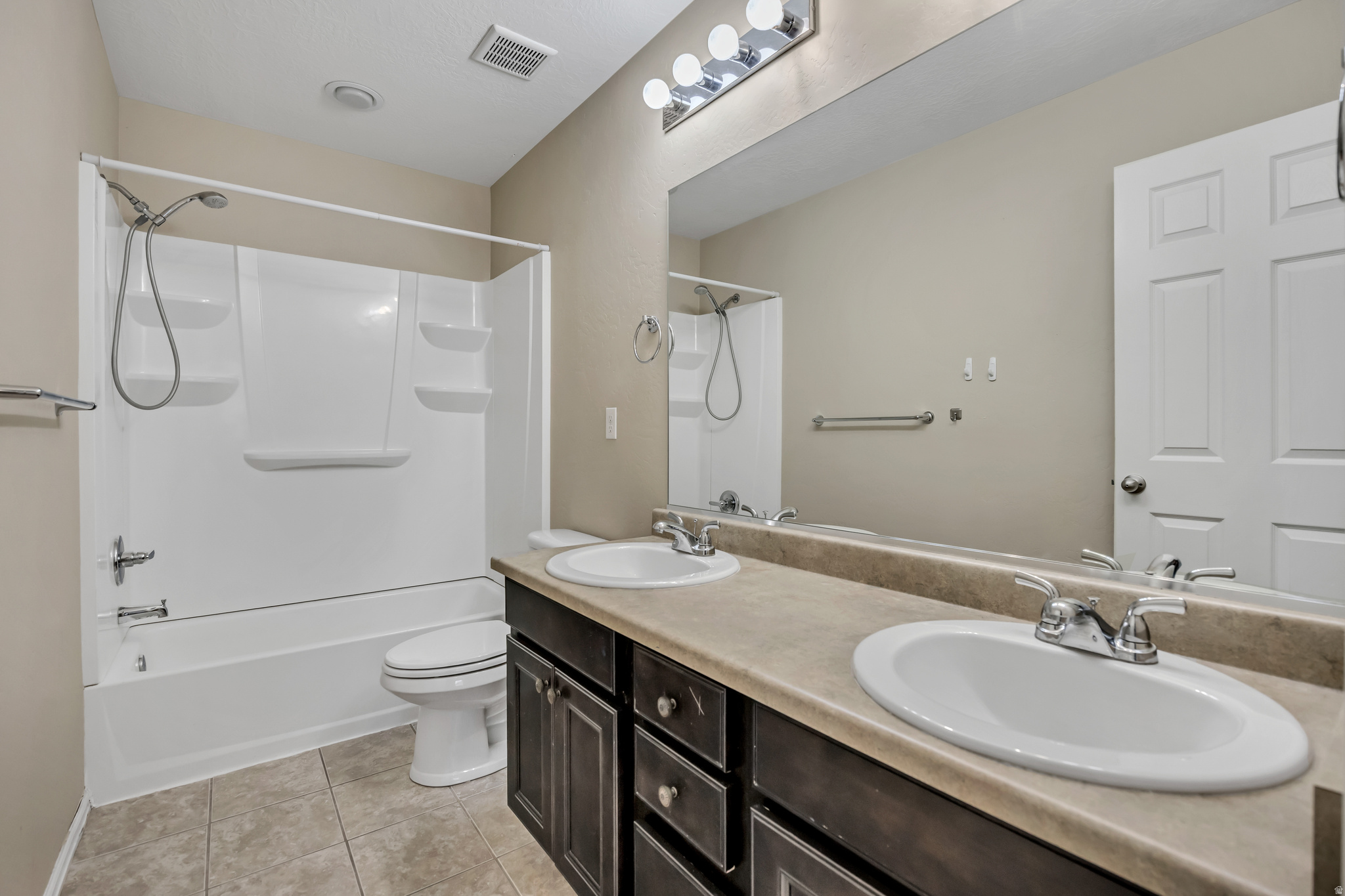 GREY HAWK - Residential