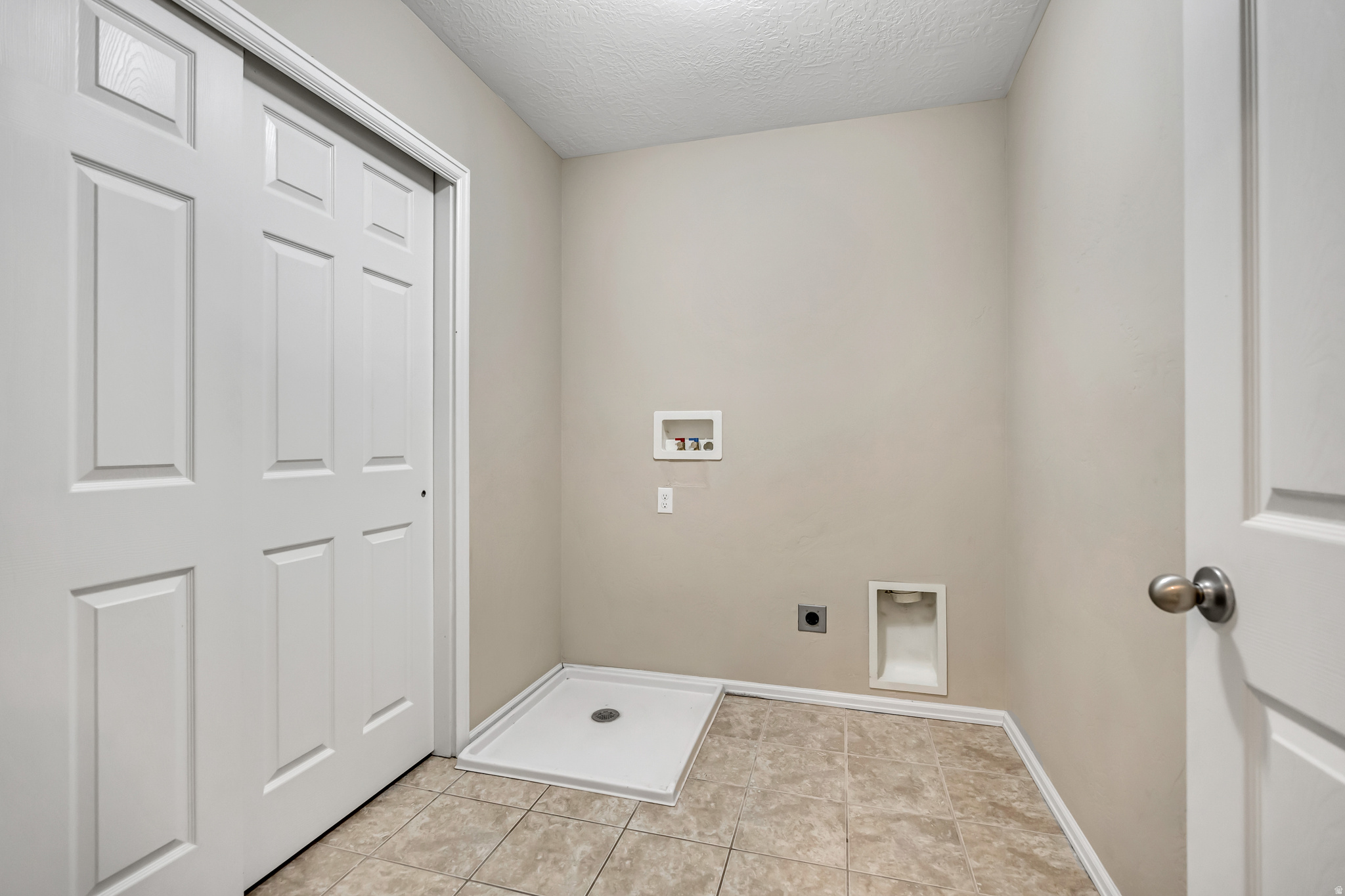 GREY HAWK - Residential