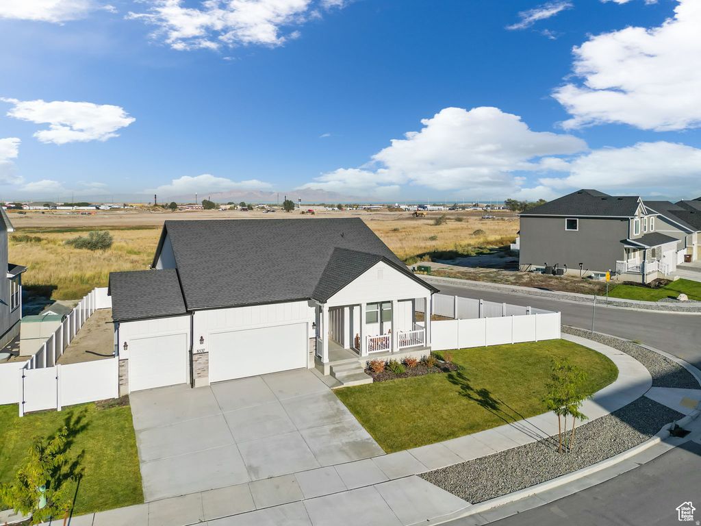 Photo of 8537 N TIFFANY LN, Lake Point, UT 84074 (MLS # 2141883)