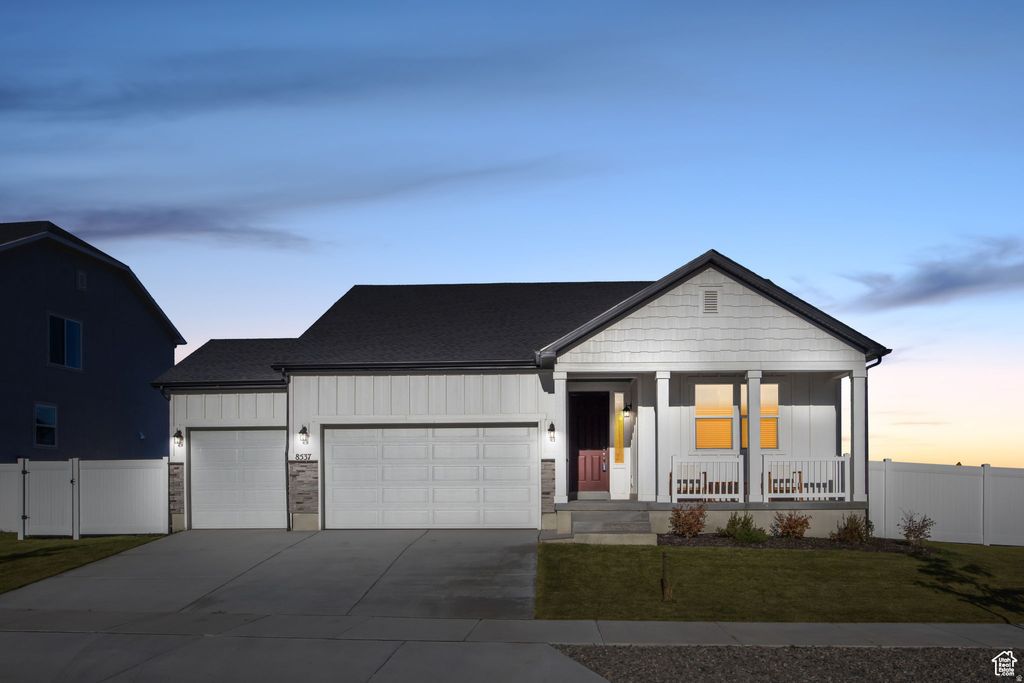 Photo of 8537 N TIFFANY LN, Lake Point, UT 84074 (MLS # 2141883)