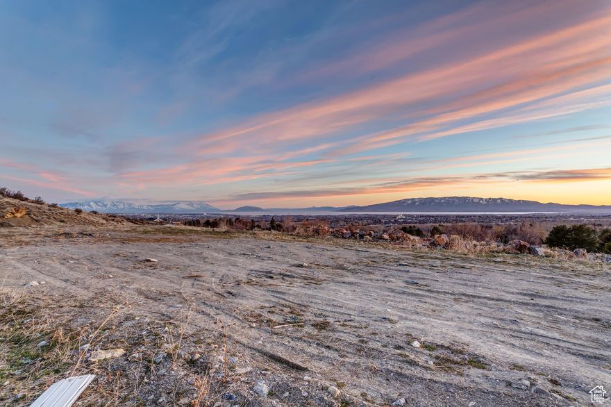 Amazing panoramic views of Utah Valley and the Wasatch Mountains. Along with unbeatable views, this lot comes with animal rights, hiking/riding trails, quick access to American Fork Canyon. This property is waiting for you to build your dream home. Priced to sell!