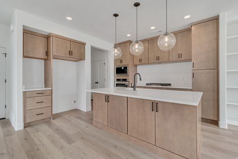 Tiny photo for 7224 S GRAVEL CROSS WAY E #191, West Jordan, UT 84081 (MLS # 2132141)