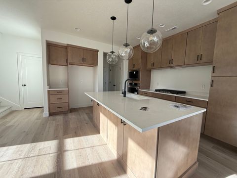 Tiny photo for 7224 S GRAVEL CROSS WAY E #191, West Jordan, UT 84081 (MLS # 2132141)