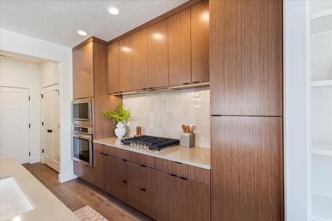 Tiny photo for 7224 S GRAVEL CROSS WAY E #191, West Jordan, UT 84081 (MLS # 2132141)