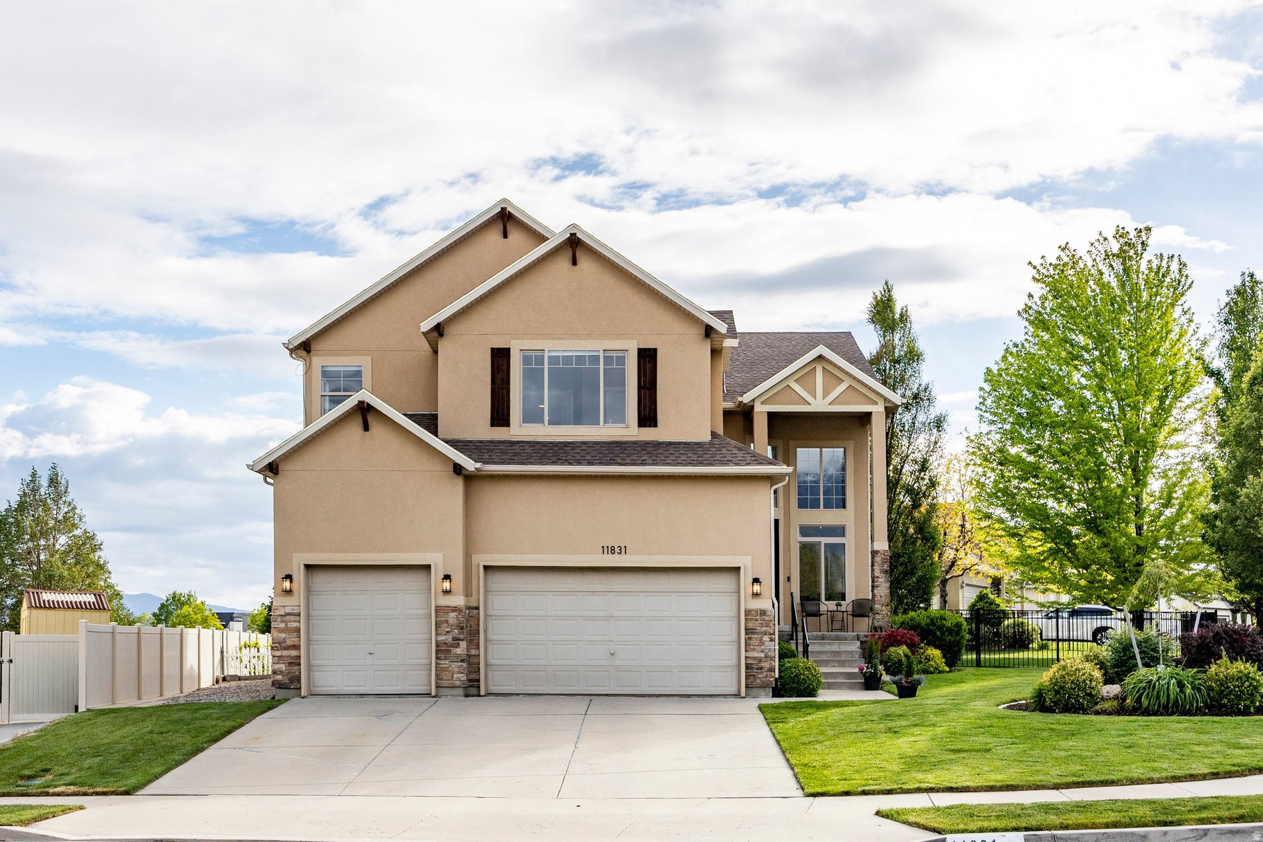 HIGHLAND HILLS - Residential