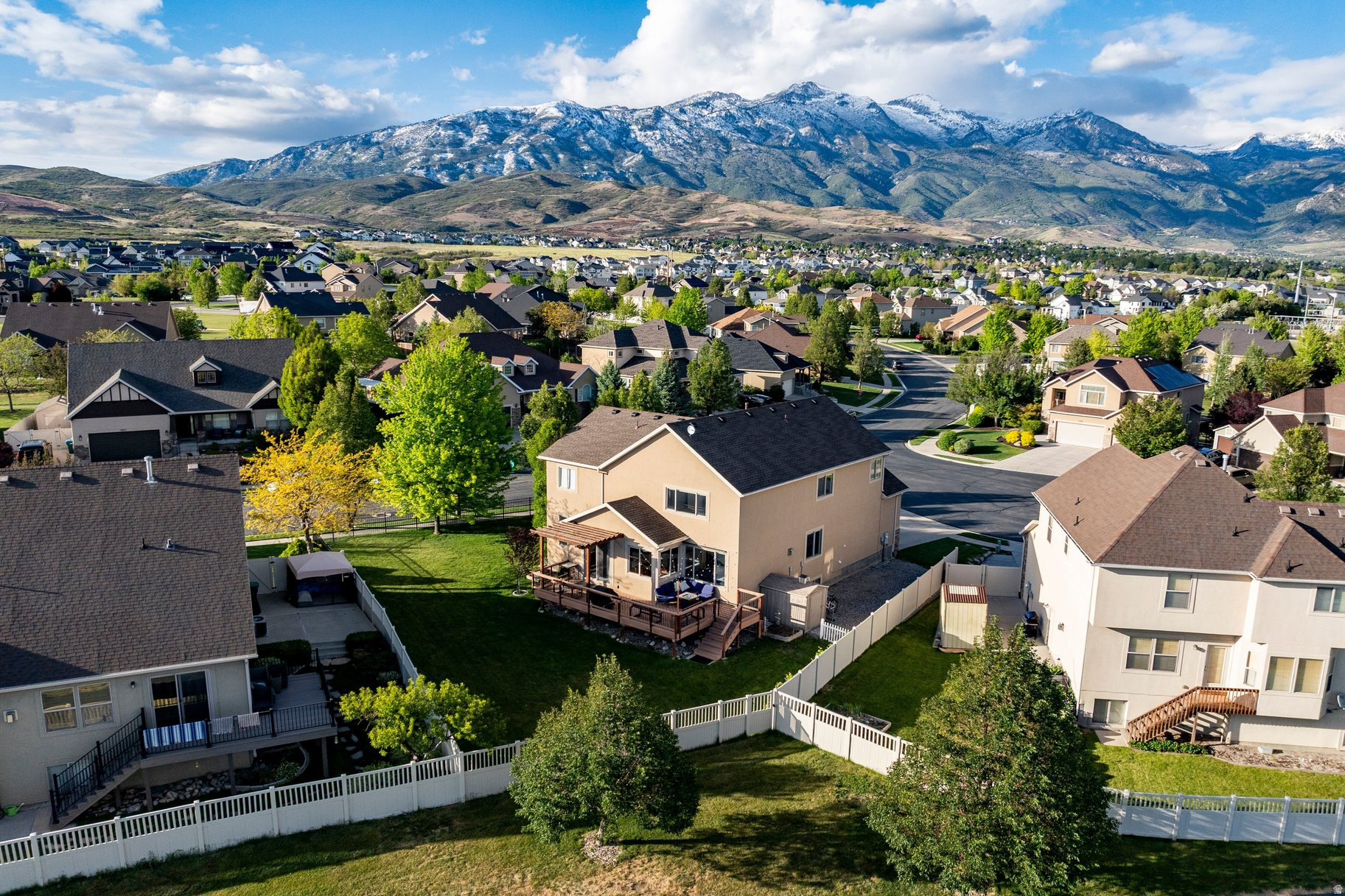 HIGHLAND HILLS - Residential