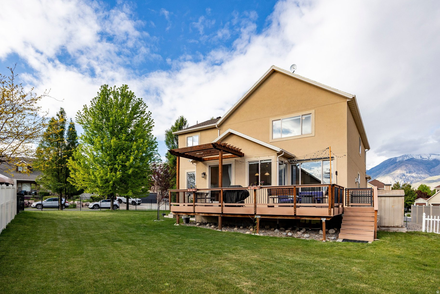 HIGHLAND HILLS - Residential