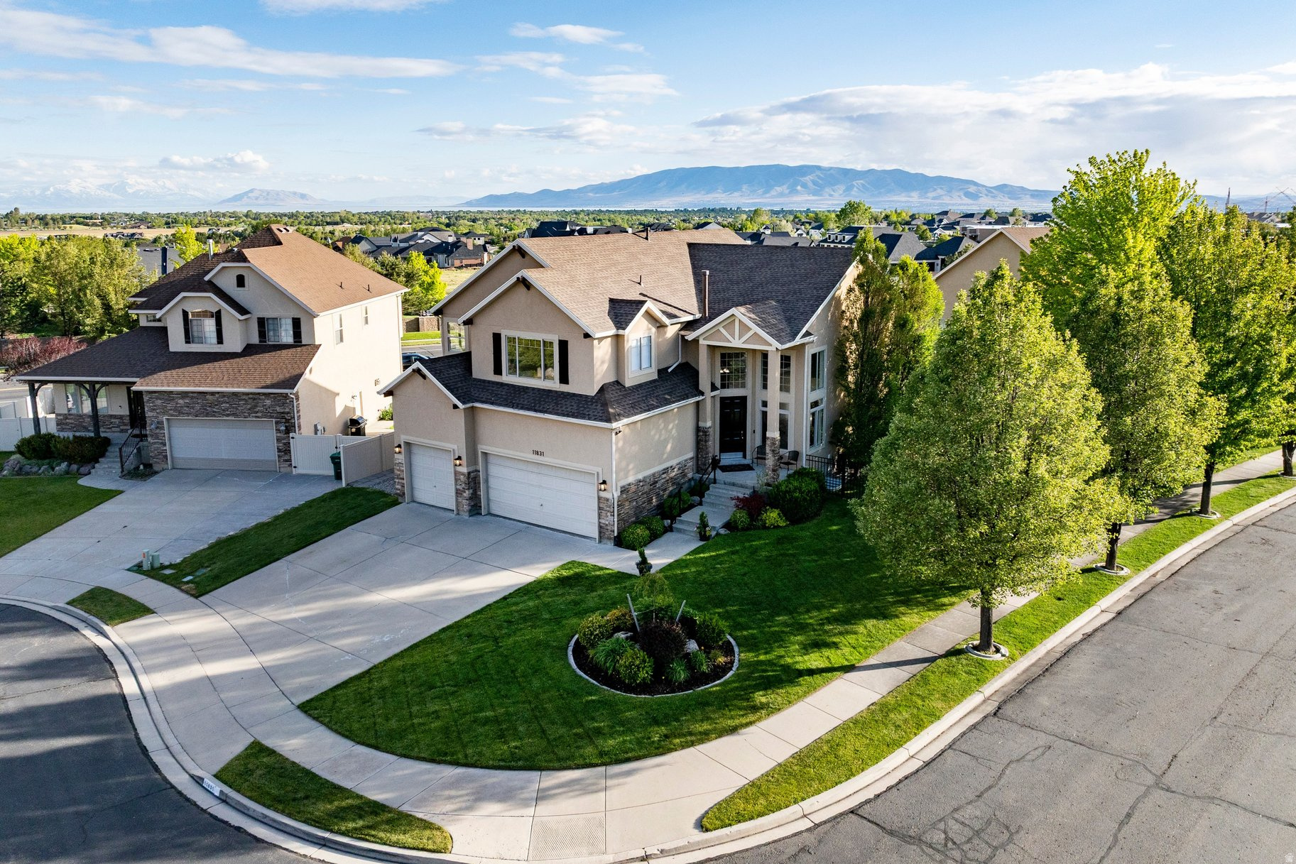 HIGHLAND HILLS - Residential