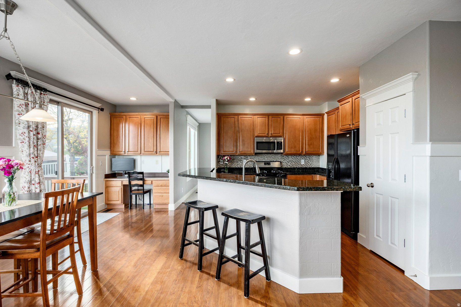 HIGHLAND HILLS - Residential