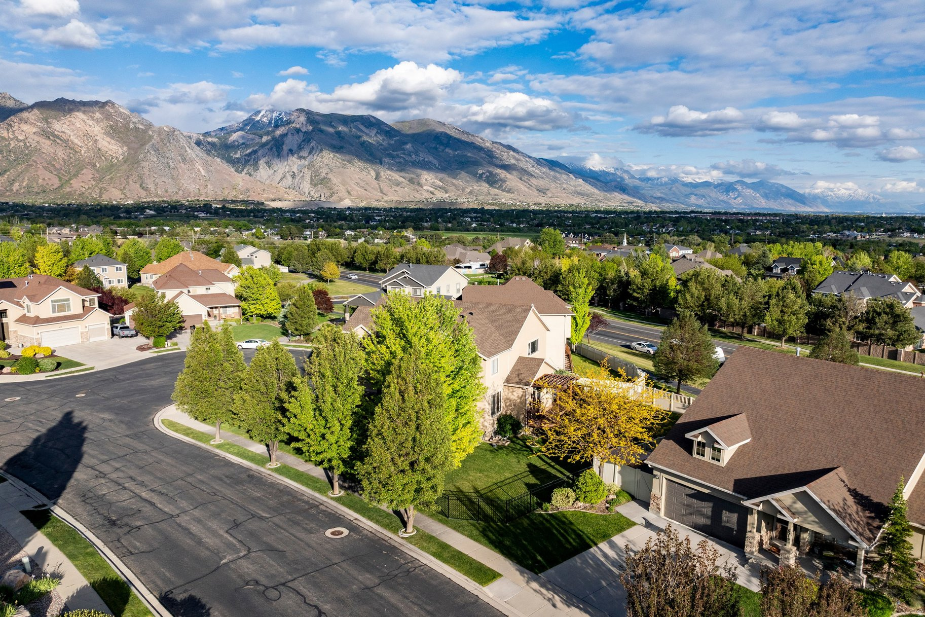 HIGHLAND HILLS - Residential