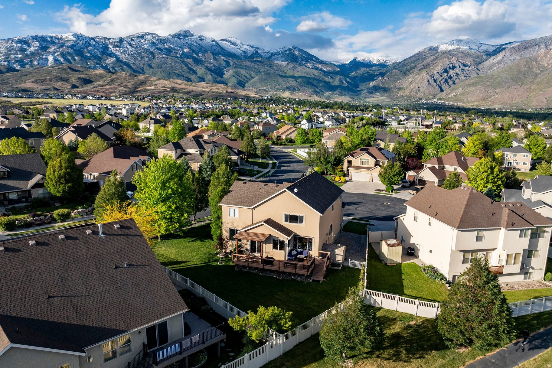 HIGHLAND HILLS - Residential