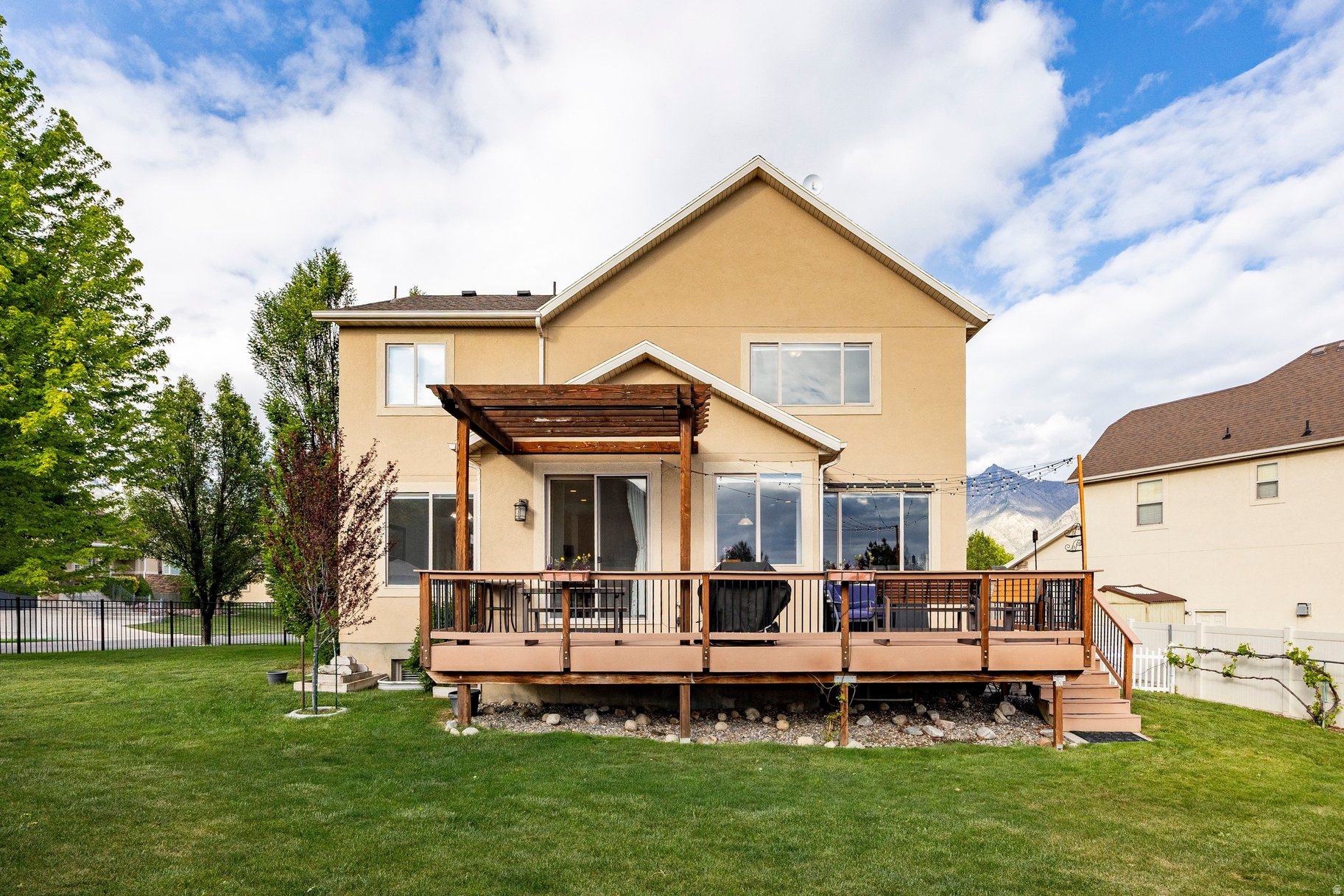 HIGHLAND HILLS - Residential