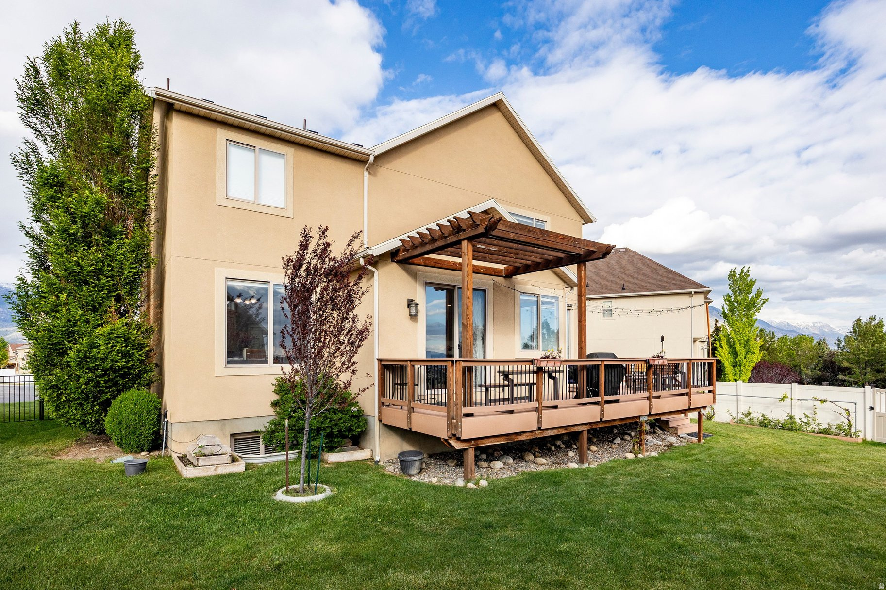 HIGHLAND HILLS - Residential
