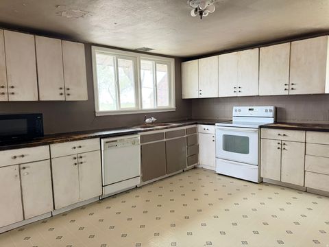 Tiny photo for 4105 N 3000 W, Sutherland, UT 84624 (MLS # 2154081)