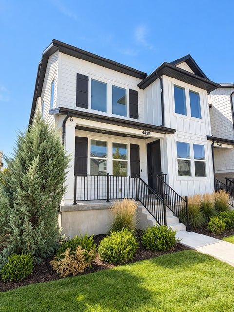 Townhouse For Sale - 4439 W Monument Peak Dr<br/> Herriman, UT 84096