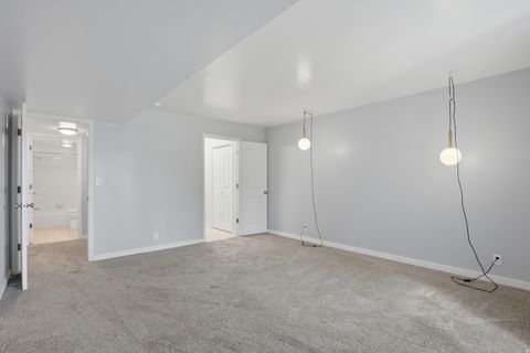 Tiny photo for 4943 S EASTRIDGE LN #131, Murray, UT 84117 (MLS # 2150111)