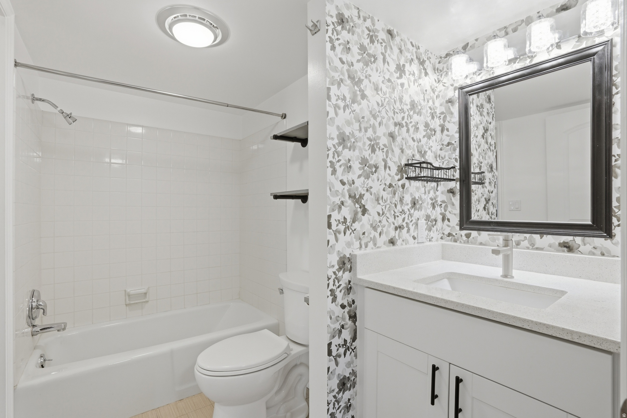 THREE FOUNTAINS EAST - Residential