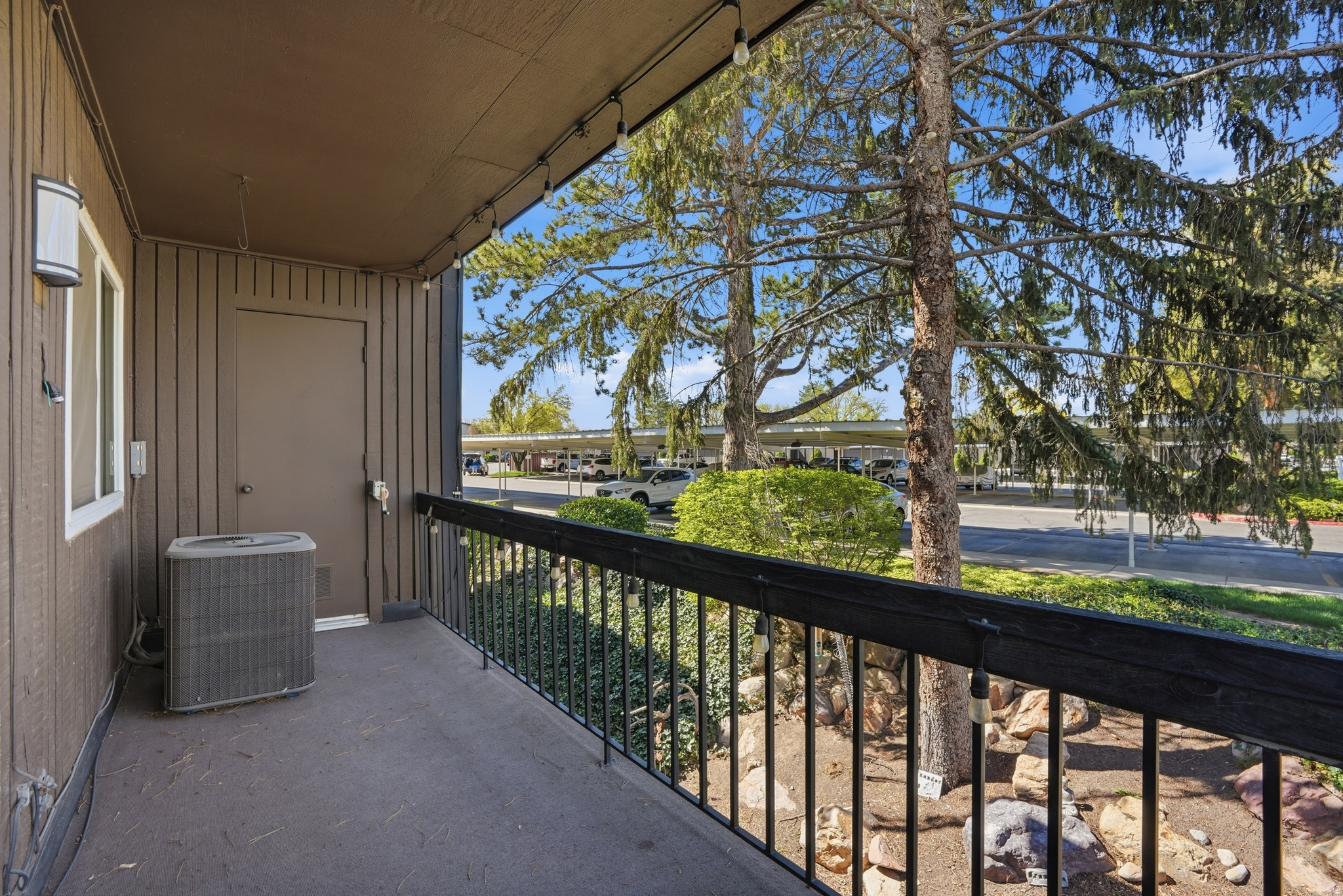 THREE FOUNTAINS EAST - Residential