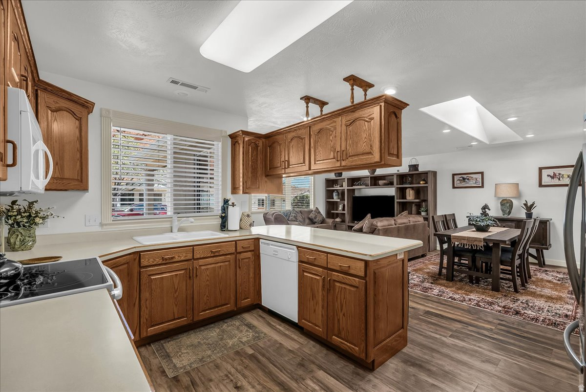 CANYON COVE LEISURE HOME COMMUNITY - Residential