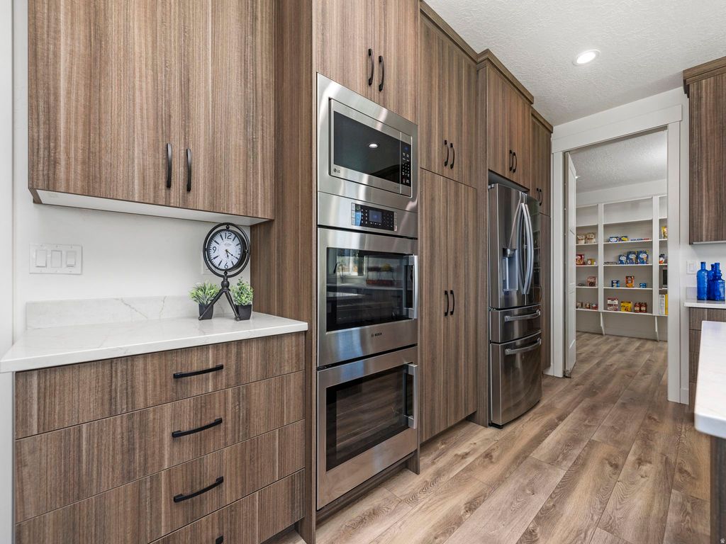 Photo of 1191 N ELK RIDGE DR, Elk Ridge, UT 84651 (MLS # 2130154)