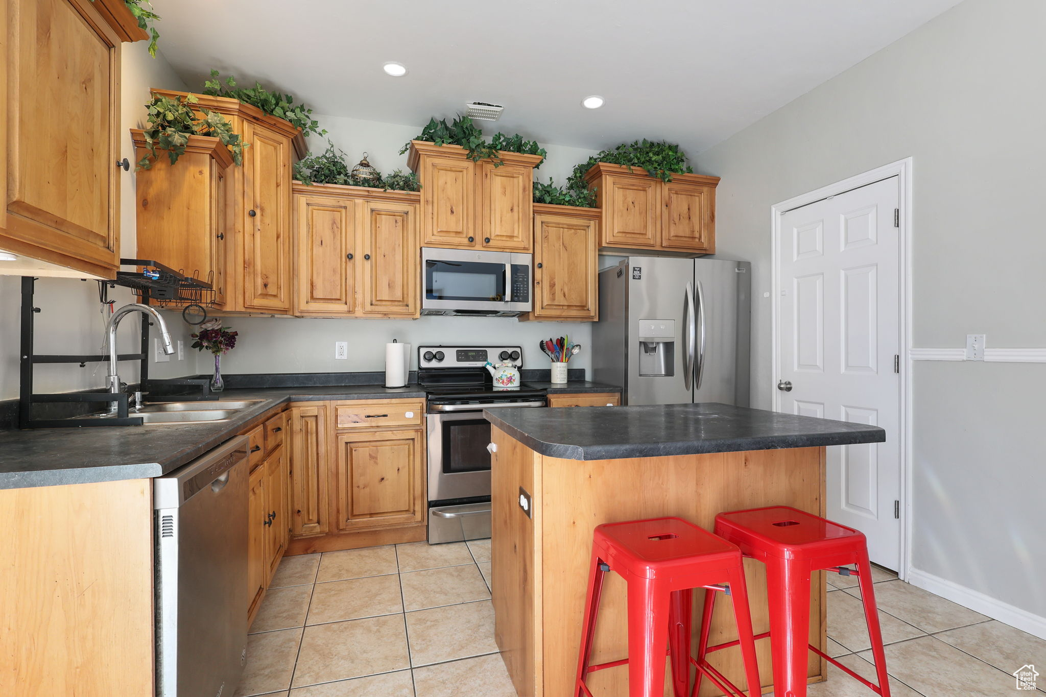 4569 W Harvest Sun Ln, South Jordan, Utah image 8