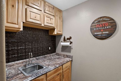Tiny photo for 9091 S CRYSTAL VISTA LN, West Jordan, UT 84088 (MLS # 2147044)