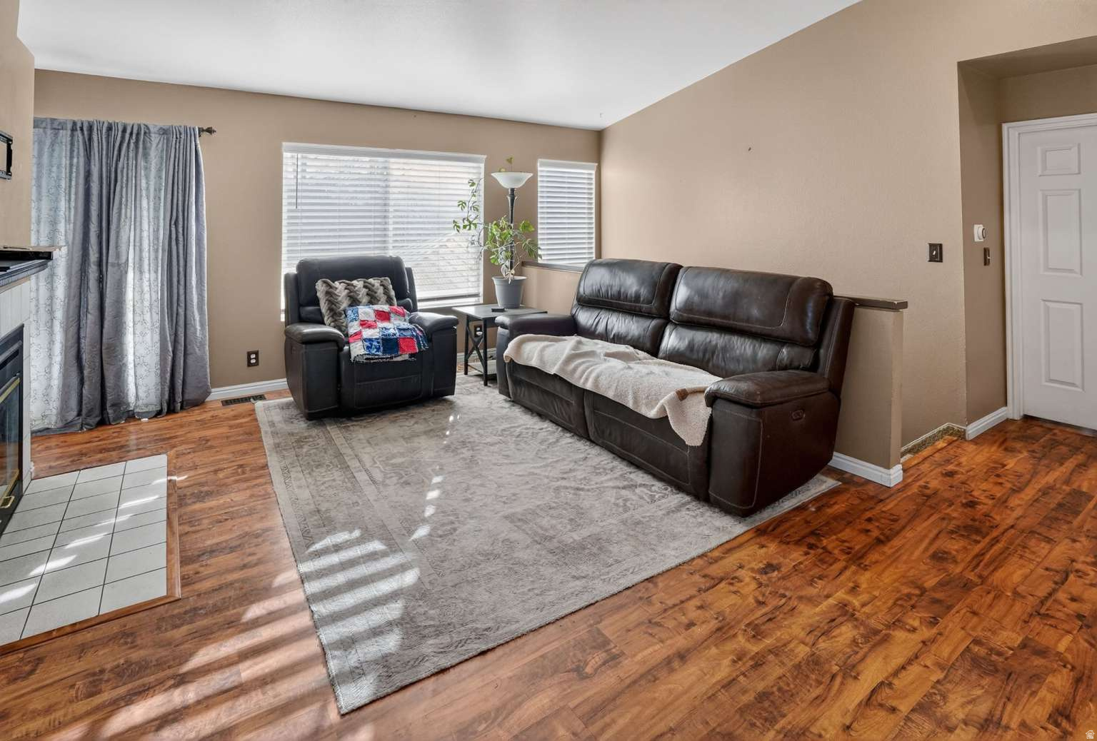 MEADOWS - Residential