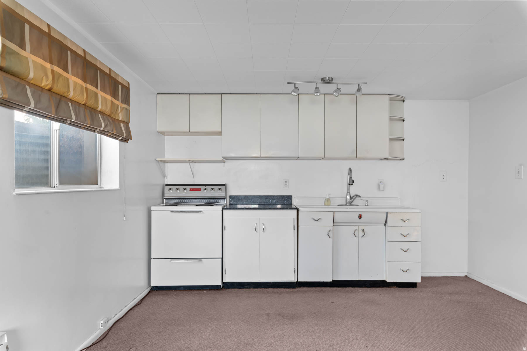 VERDANT HEIGHTS - Residential