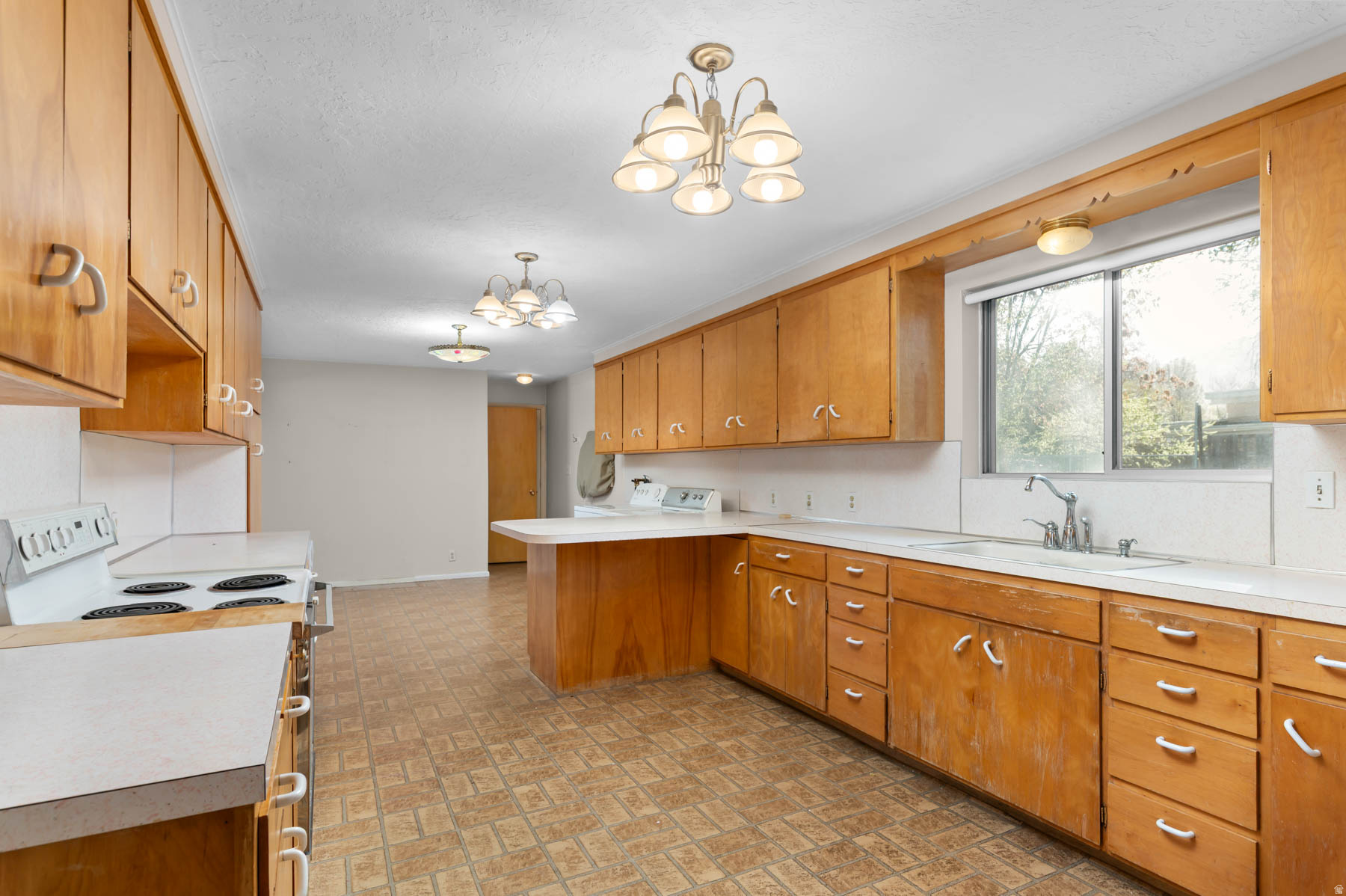 VERDANT HEIGHTS - Residential