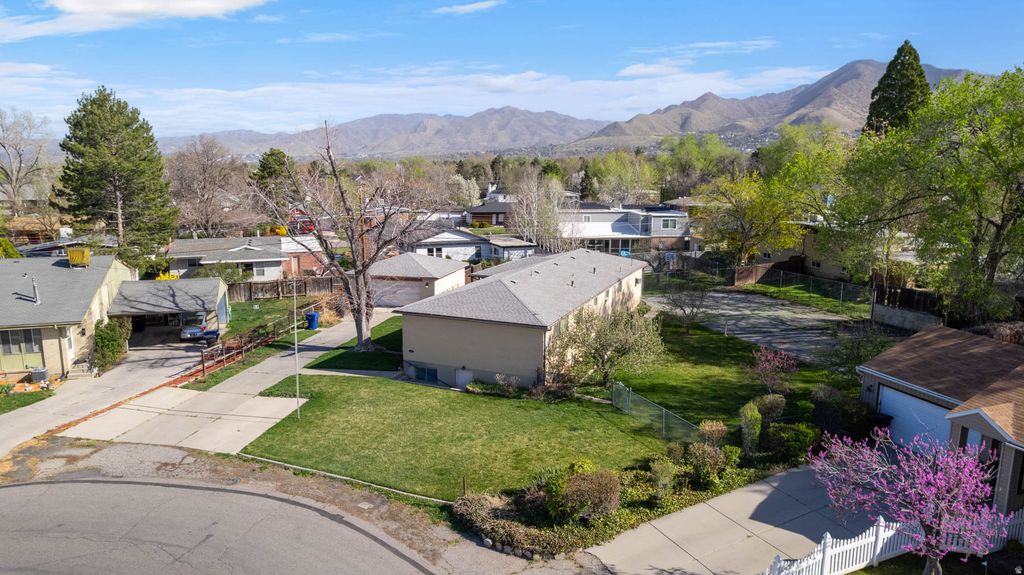 Photo of 3215 S 2100 ST E, Millcreek, UT 84109 (MLS # 2146573)