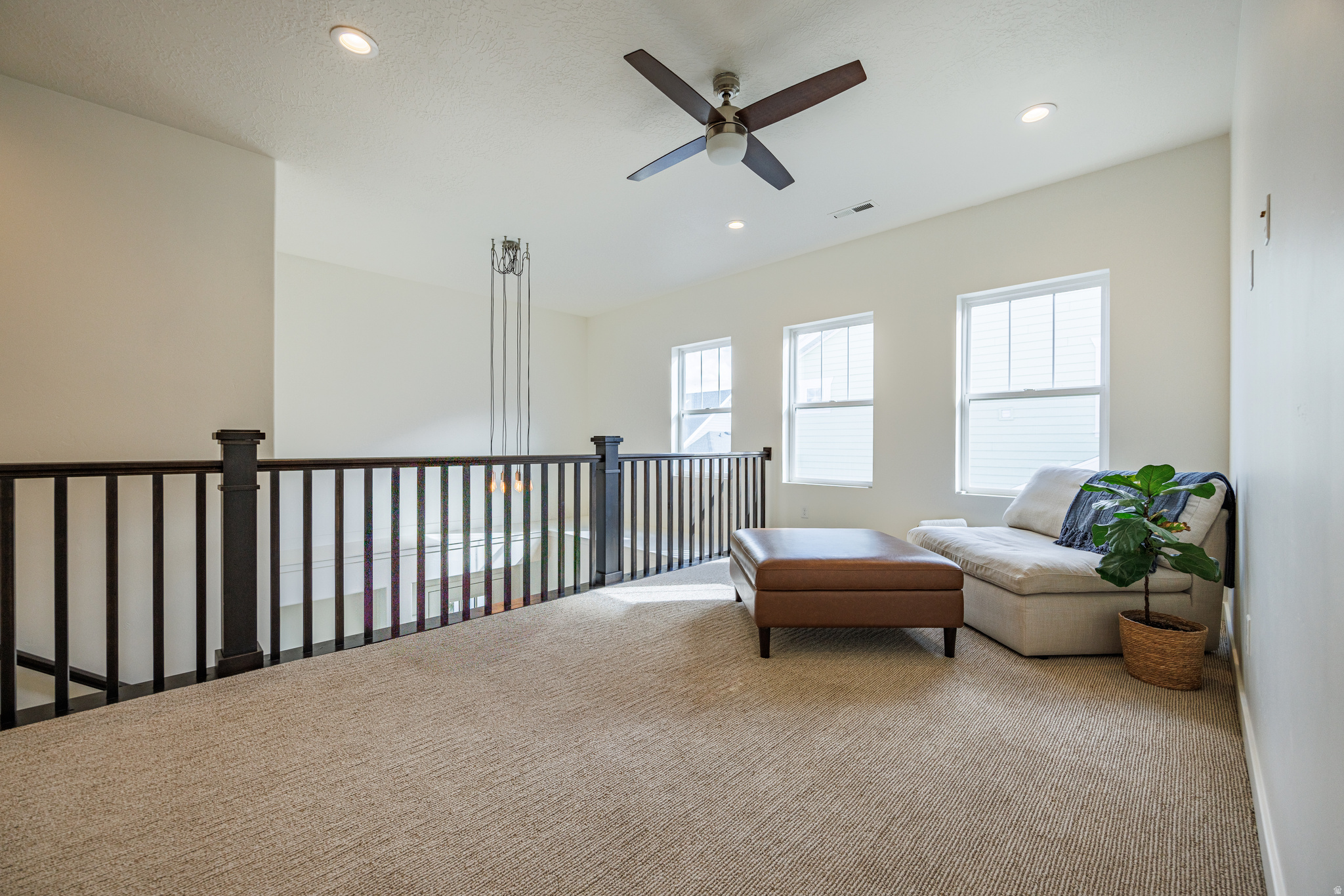 DAYBREAK - Residential