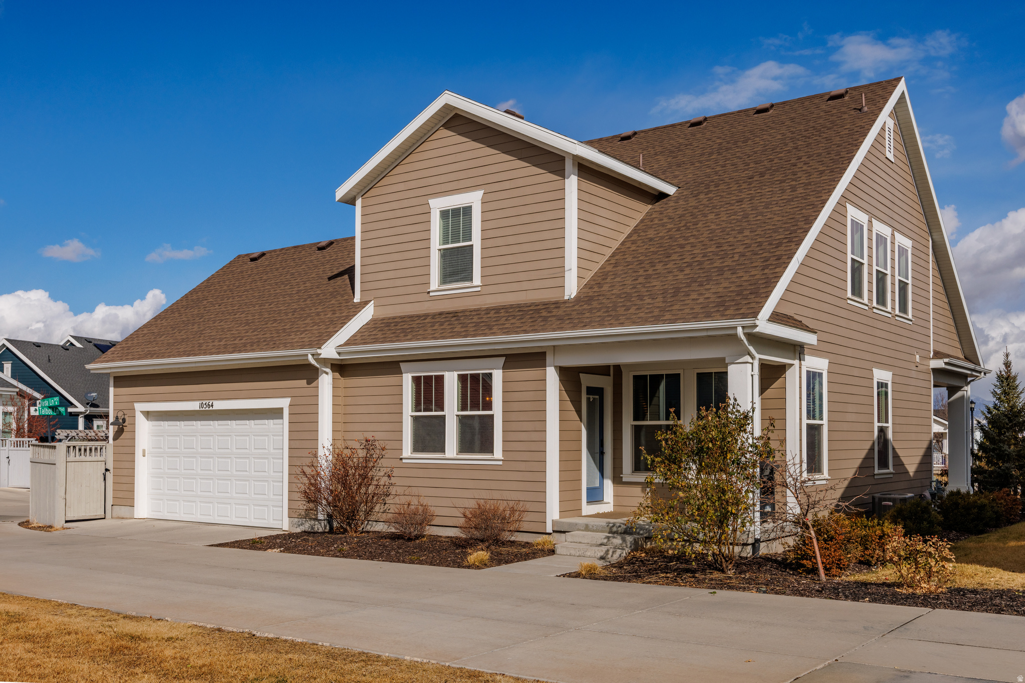 DAYBREAK - Residential