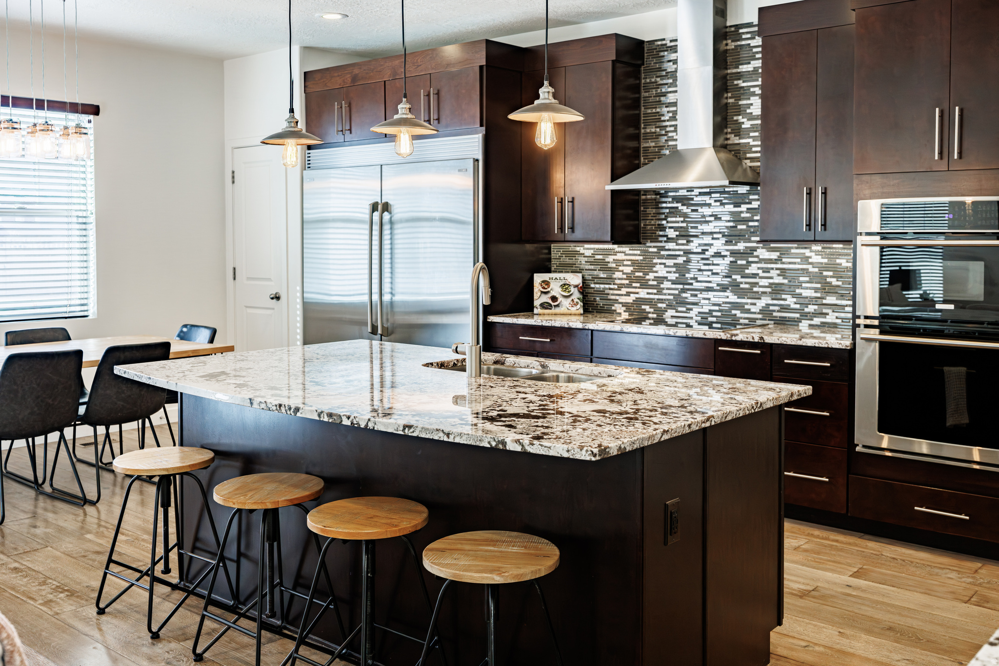 DAYBREAK - Residential