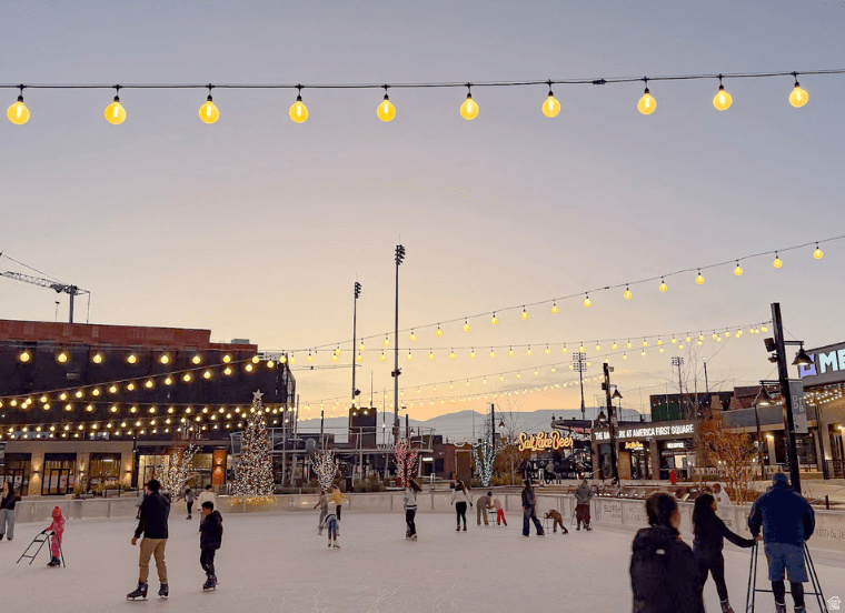 DAYBREAK - Residential