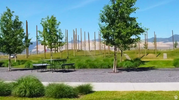 DAYBREAK - Residential