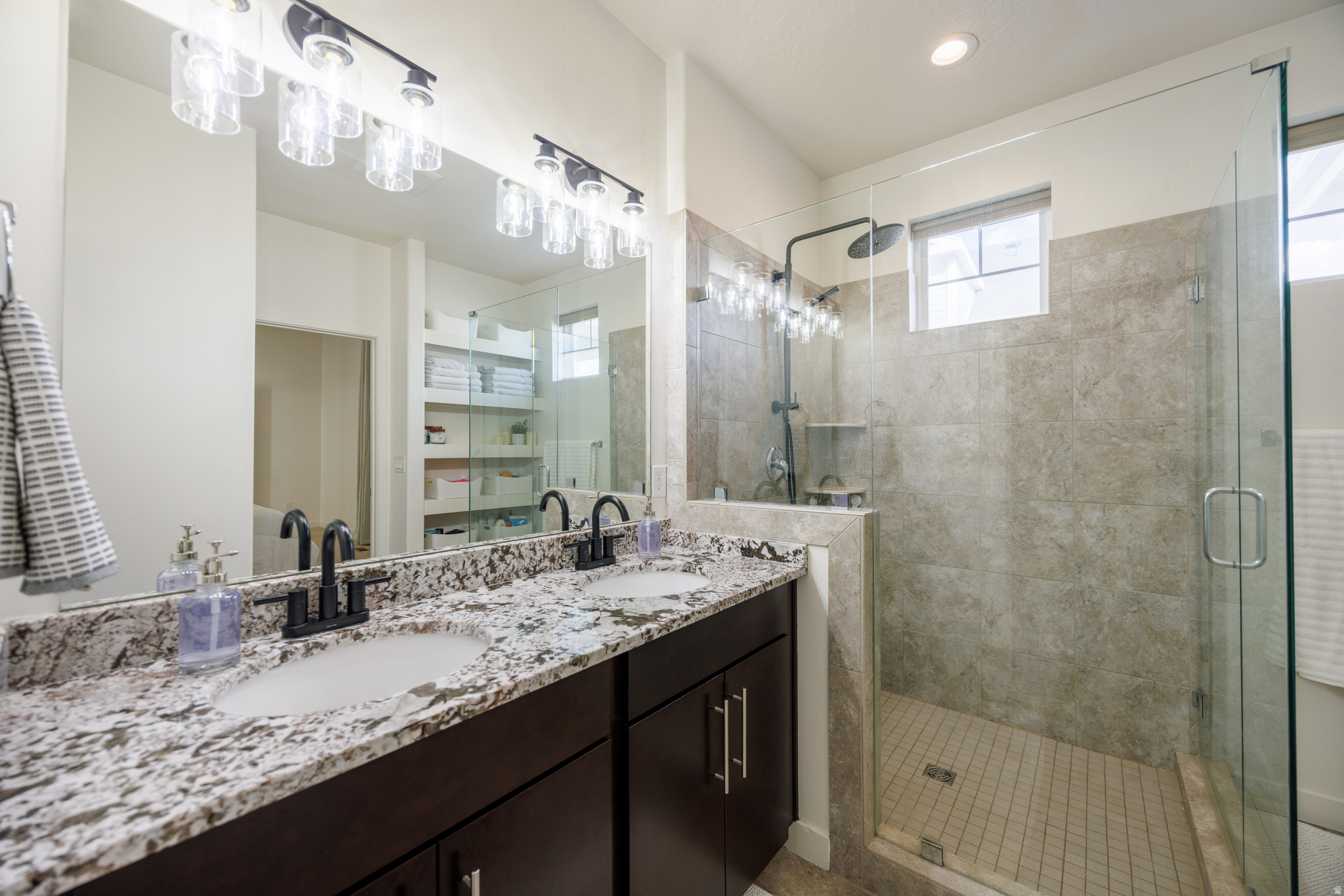 DAYBREAK - Residential