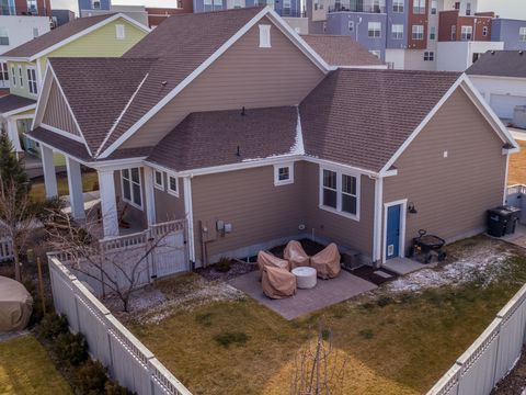 Condo For Sale - 10564 S Pipestone Way<br/> South Jordan, UT 84009