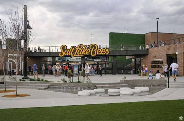 DAYBREAK - Residential