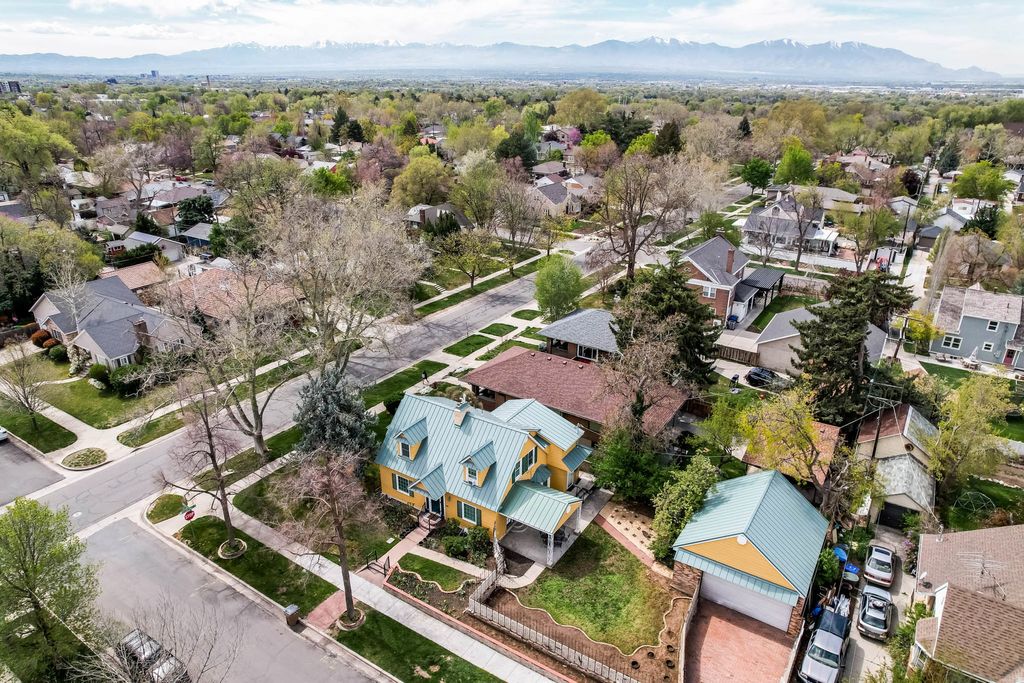 Photo of 1445 E STRATFORD AVE, Salt Lake City, UT 84106 (MLS # 2149106)
