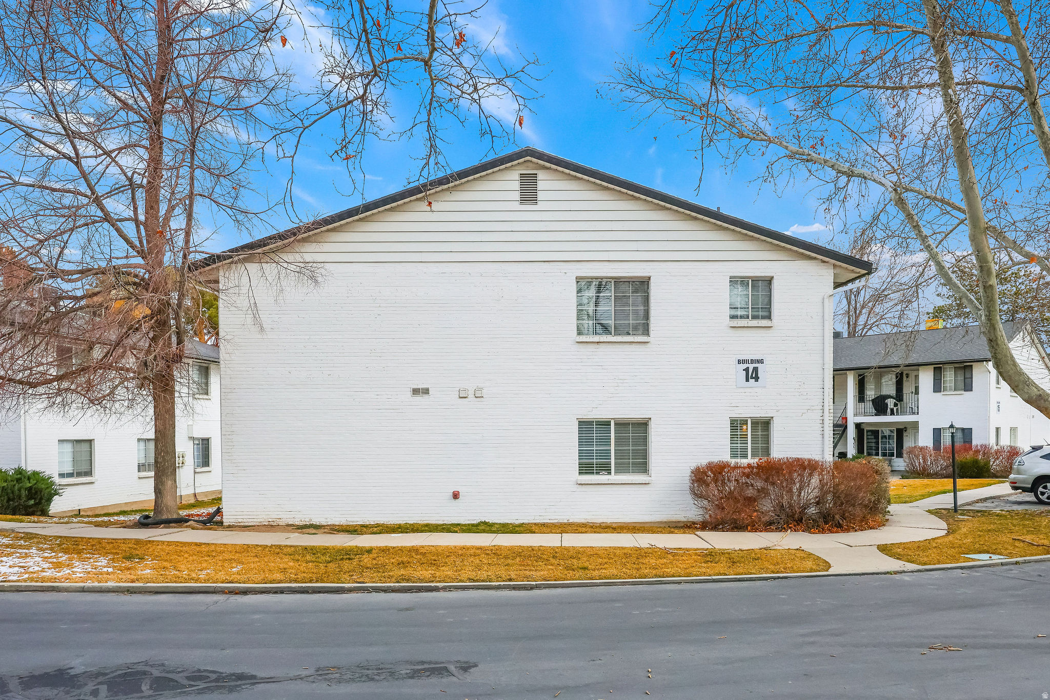 COVENTRY MANOR - Residential