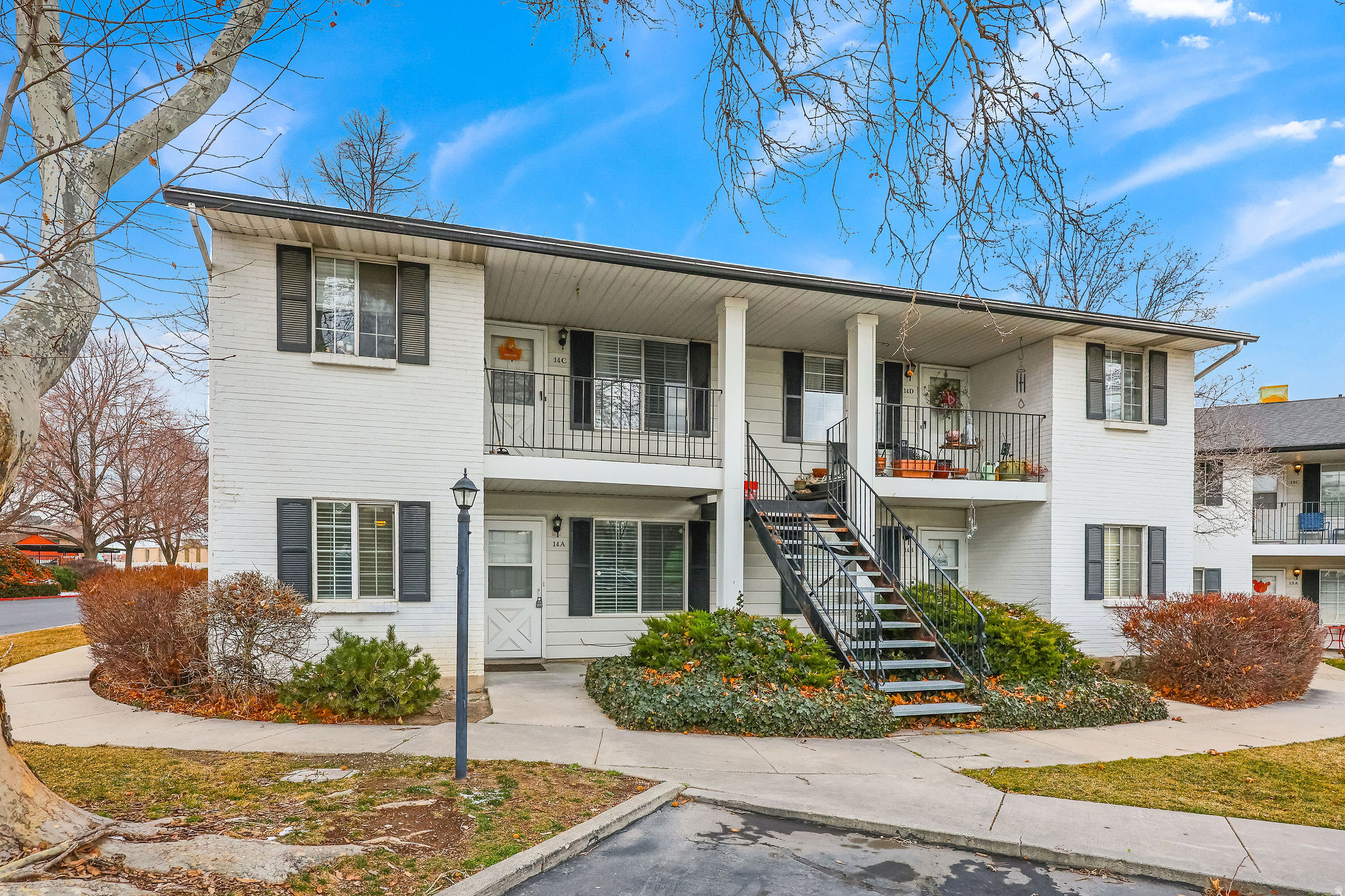 COVENTRY MANOR - Residential