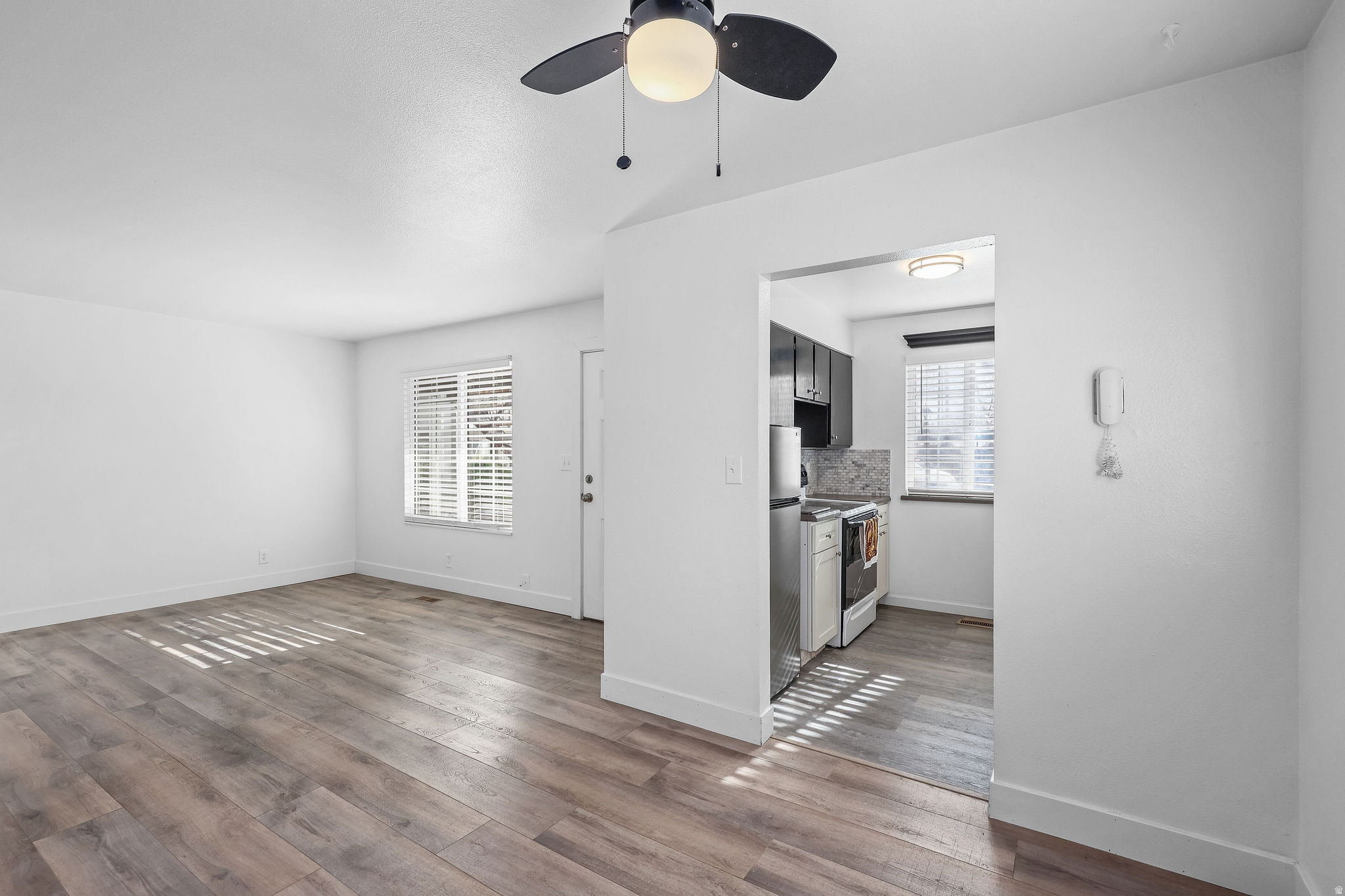 COVENTRY MANOR - Residential