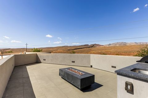 Tiny photo for 104 E 1060 S, Ivins, UT 84738 (MLS # 2161845)
