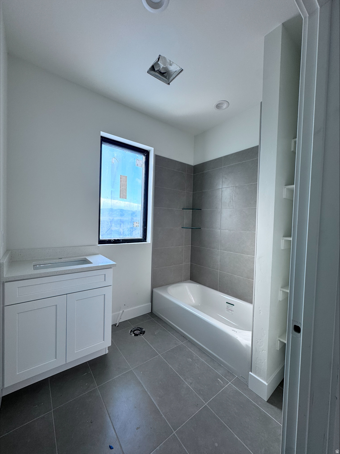 WHISPER HOLLOW ESTATES - Residential