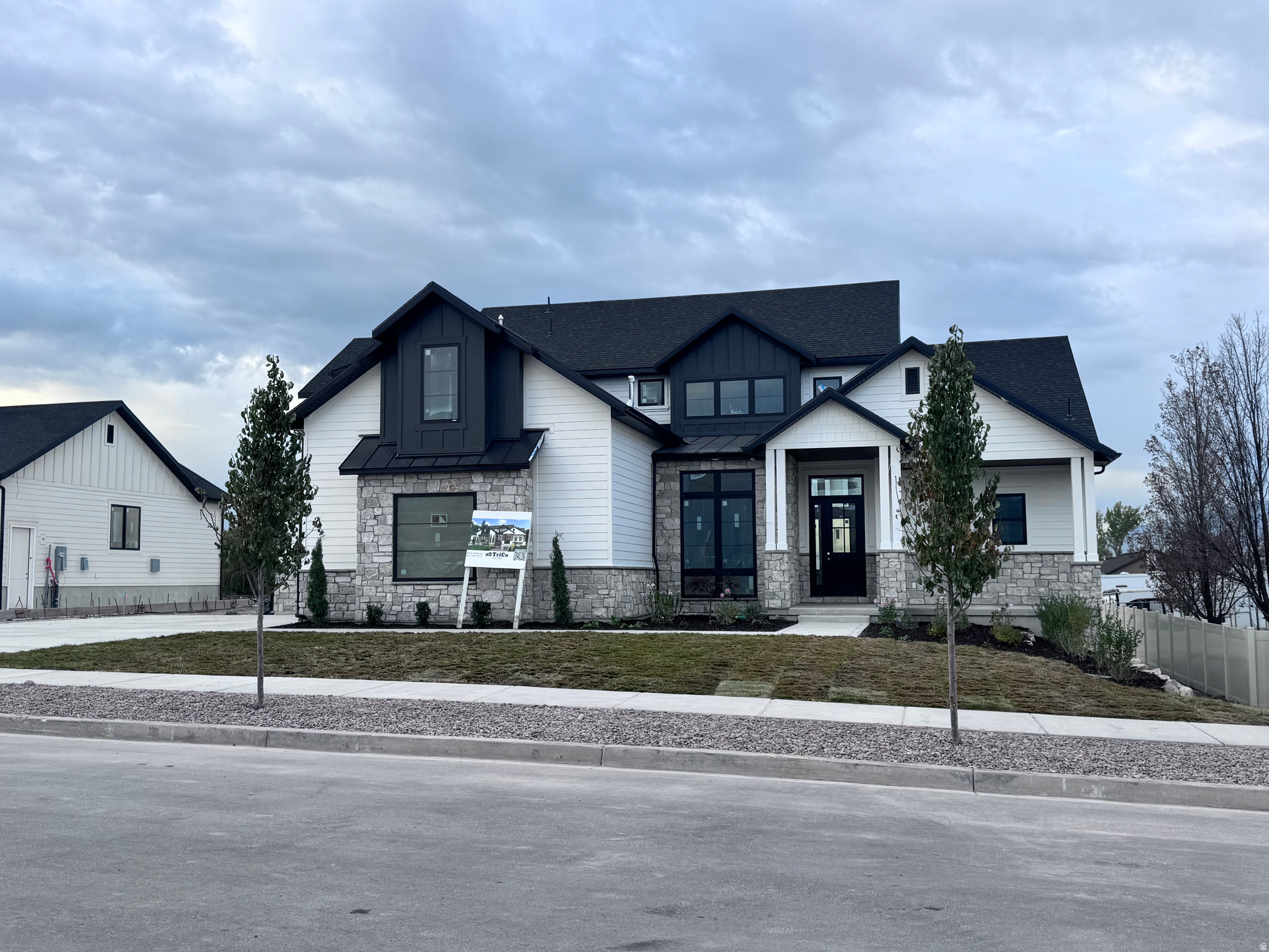 WHISPER HOLLOW ESTATES - Residential