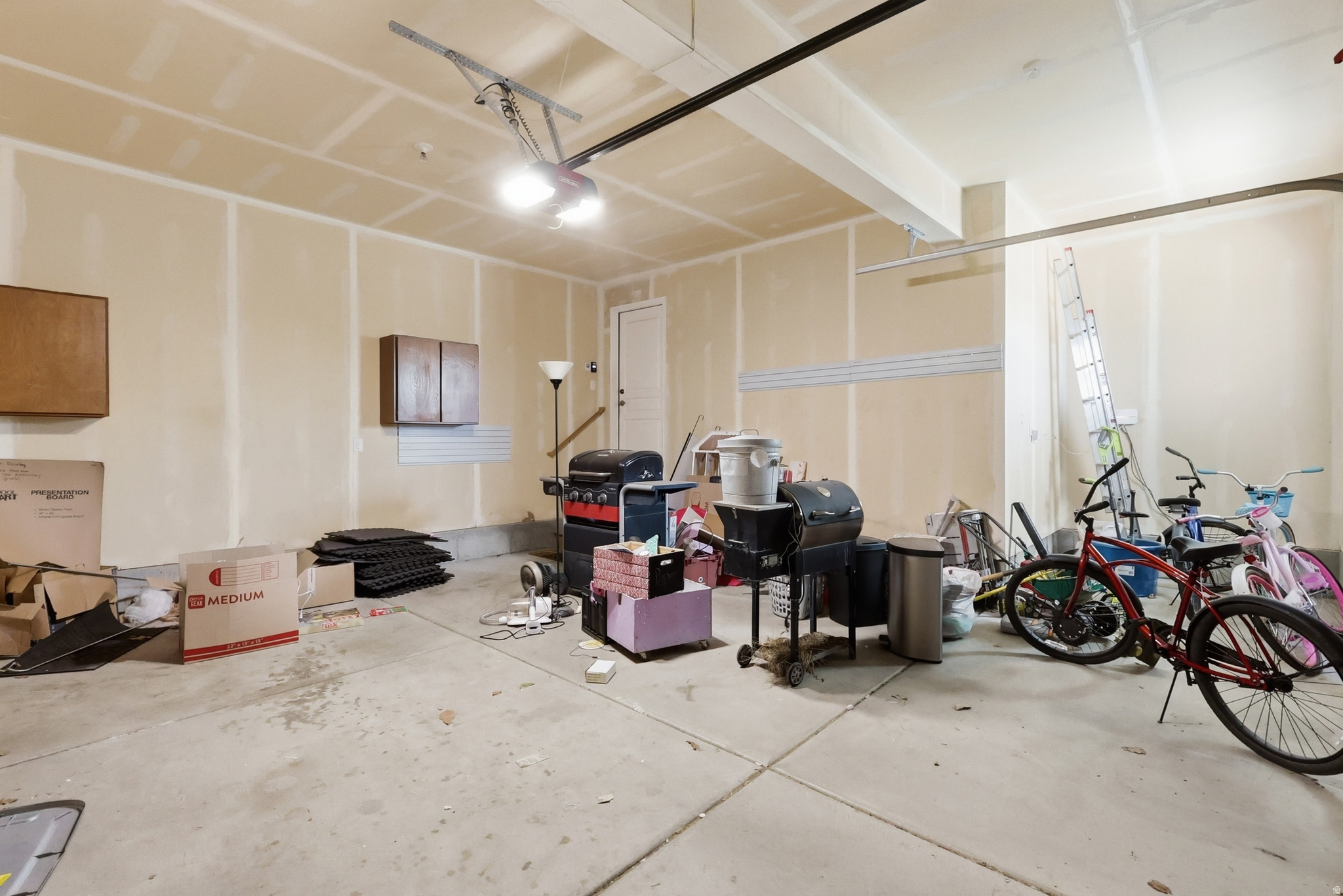 MOUNTAIN VIEW ESTATE - Residential